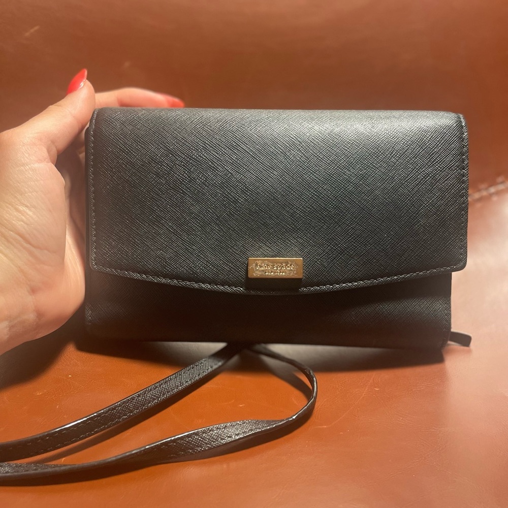 Kate Spade crossbody wallet